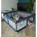 Детский манеж 120×180 см с шариками серый • Игровой манеж 120×180 см с сетчатыми стенками, входом на молнии и 30 шариками