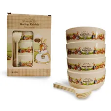 Детский набор посуды Bobby Rabbit, 4 тарелки с ложечками Детский набор посуды Bobby Rabbit, 4 тарелки с ложечками