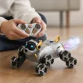 Іграшка-робот Eight Wheeled ROBOT DOG із пультом керування • радіокерований собака на 8 колесах з акумулятором 3,7 В і ефектом водяної пари