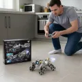 Іграшка-робот Eight Wheeled ROBOT DOG із пультом керування • радіокерований собака на 8 колесах з акумулятором 3,7 В і ефектом водяної пари