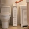 Компактный шкафчик XL-1613 для ванной с основанием 15×15 см • вертикальная система хранения белого цвета с полками и закрытыми секциями для косметики и мелочей