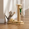 Комплекс-когтеточка для кошек KAT-02, 38×19×41,5 см • вертикальный столб в канате, 2 мячика на подвесе, перья и дорожка с шариком для игры дома