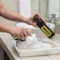 Набір для чищення взуття Sneaker Foam Clean DT-1575 • Комплект для догляду за кросівками Sneaker Foam Clean DT-1575 4 в 1 з очищувальною піною, двома щітками та серветкою з мікрофібри