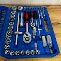 Набор инструментов UKS TOOLS 94 предмета в кейсе для авто и ремонта • Универсальный набор ключей и головок UKS TOOLS 94 предмета с трещотками 1/2″ и 1/4″
