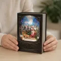 Новогодняя книга с подсветкой XMAS WDL-24023A 19,1 см • настольный декоративный ночник с музыкой, блёстками-снегопадом и питанием от USB или 3 батареек AA