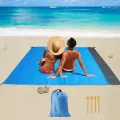 Пляжная подстилка 200х210 см · Складной коврик в чехле для пикника, кемпинга с колышками для фиксации в комплекте