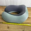 Подушка для шеи U-образная Memory Foam 28×26×12 см • Дорожная подушка с эффектом памяти для сна, отдыха, поездок, самолета, авто и офиса