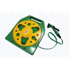 Поливочный шланг BSM 20 м в катушке с распылителем • Плоский садовый шланг с ручкой для переноски