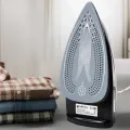 Утюг Hoffmans HM-9021 3000W • Паровой утюг с керамической подошвой функцией автоотключения и мощным паровым ударом