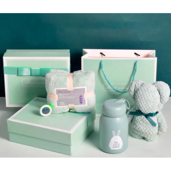 Подарочный набор Simple Life ∙ Праздничный комплект (термокружка, полотенце, игрушка