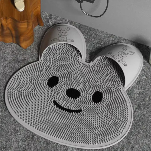 Силиконовый коврик Зайчик в ванную комнату · Акупунктурный массажный коврик для душа