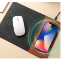 Коврик для мыши с беспроводной зарядкой для смартфона · Игровая поверхность для мышки с технологией QI