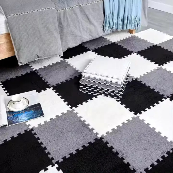 Коврик-пазл плюшевый 30×30 см для дома ∙ Мягкий игровой коврик для детей и взрослых