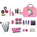 Набор детской декоративной косметики Make Up 25 предметов ∙ Детский набор красоты 25 предметов в косметичке