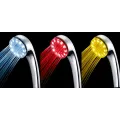 Светодиодная насадка для душа Led Shower Душевая лейка с подсветкой, меняющейся от температуры воды
