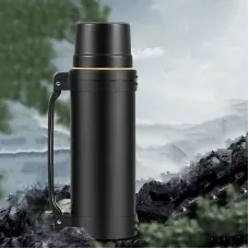 Термос DayDays A250 из нержавеющей стали, 2.5 л · Туристический термос – бутылка с вакуумной крышкой и ручкой для переноски Термос DayDays A250 из нержавеющей стали, 2.5 л · Туристический термос – бутылка с вакуумной крышкой и ручкой для переноски