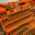 Набір викруток VEN-1671 115 в 1 • Набір прецизійних викруток VEN-1671 зі змінними бітами, гнучким подовжувачем і знімачами