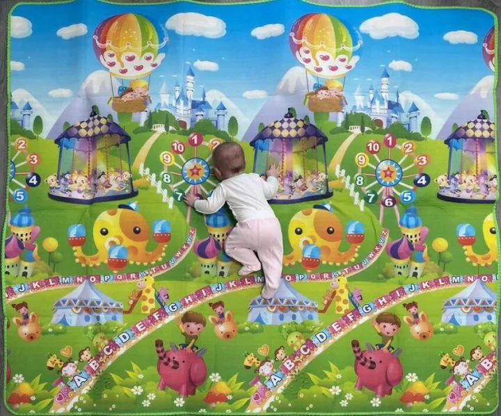 Детский развивающий игровой коврик 120*180 см / Термоковрик для детей