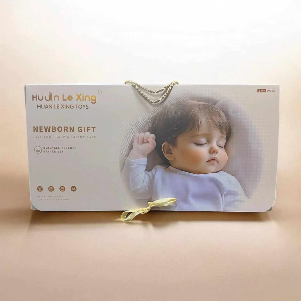 Дитячий набір брязкалець для новонароджених 9 в 1 X-653 • 8 брязкалець і м’яка іграшка в подарунковій коробці для малюка від народження