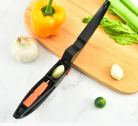 Прес для часнику Multifunctional Garlic Presser Часничниця + ніж для чищення овочів + паличка для очищення преса