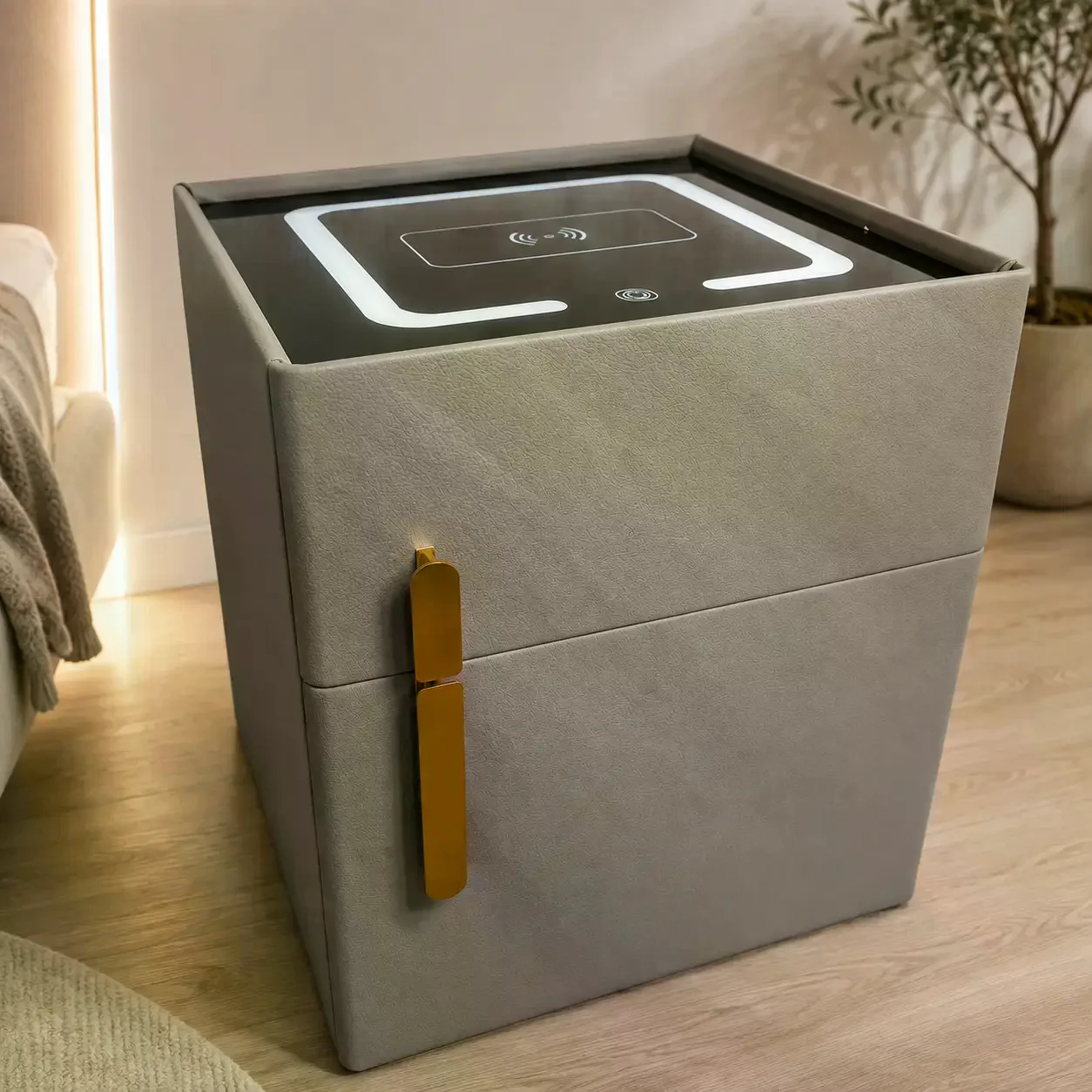 Приліжкова тумбочка VEN-1734-TUMB 42×42×50 см із сейфом і бездротовою зарядкою • Тумба з електронним сейфом VEN-1734-TUMB, LED-підсвіткою та USB для спальні