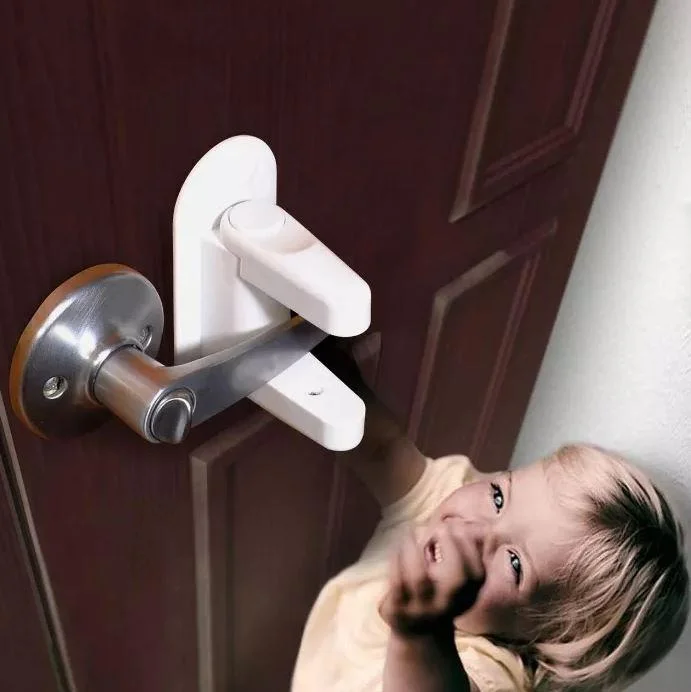 Універсальний дитячий замок – засувка блокатор ручок BingoKid Door Lever Lock ∙ Захист дітей від відкривання дверей та вікон